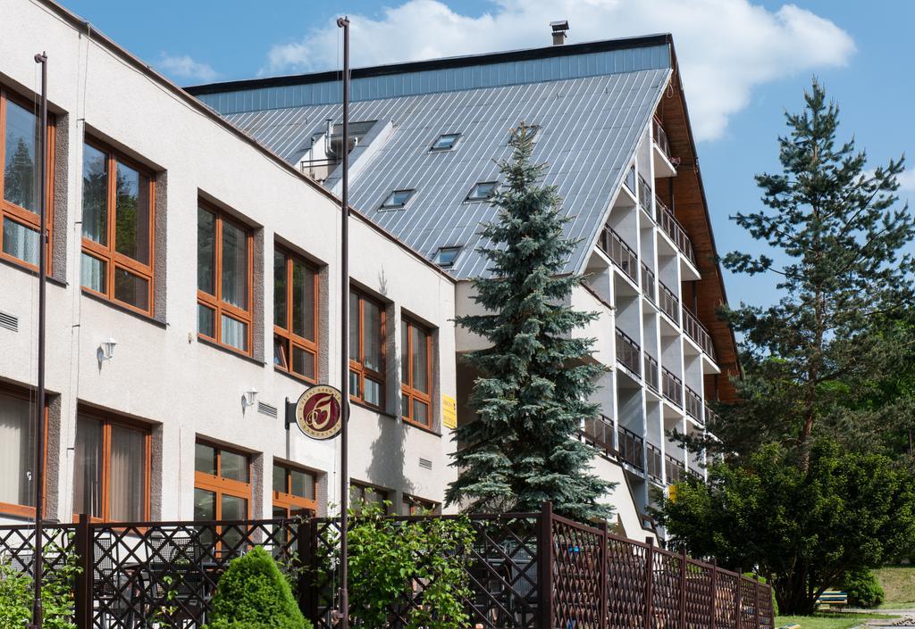 Hotel Radejov Knezdub Exterior foto