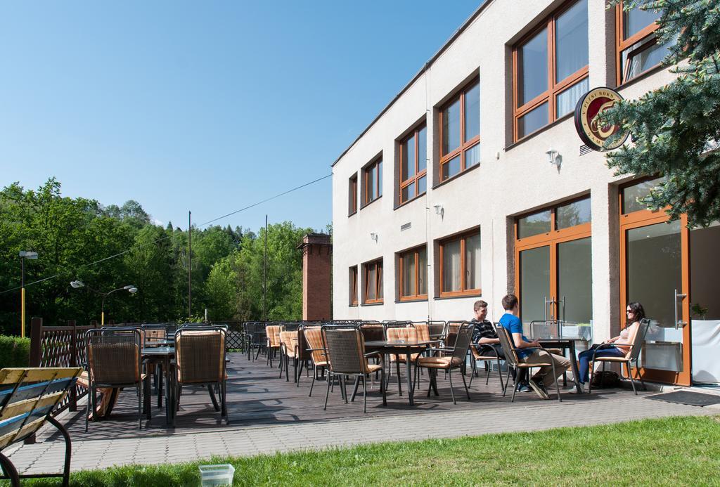 Hotel Radejov Knezdub Exterior foto