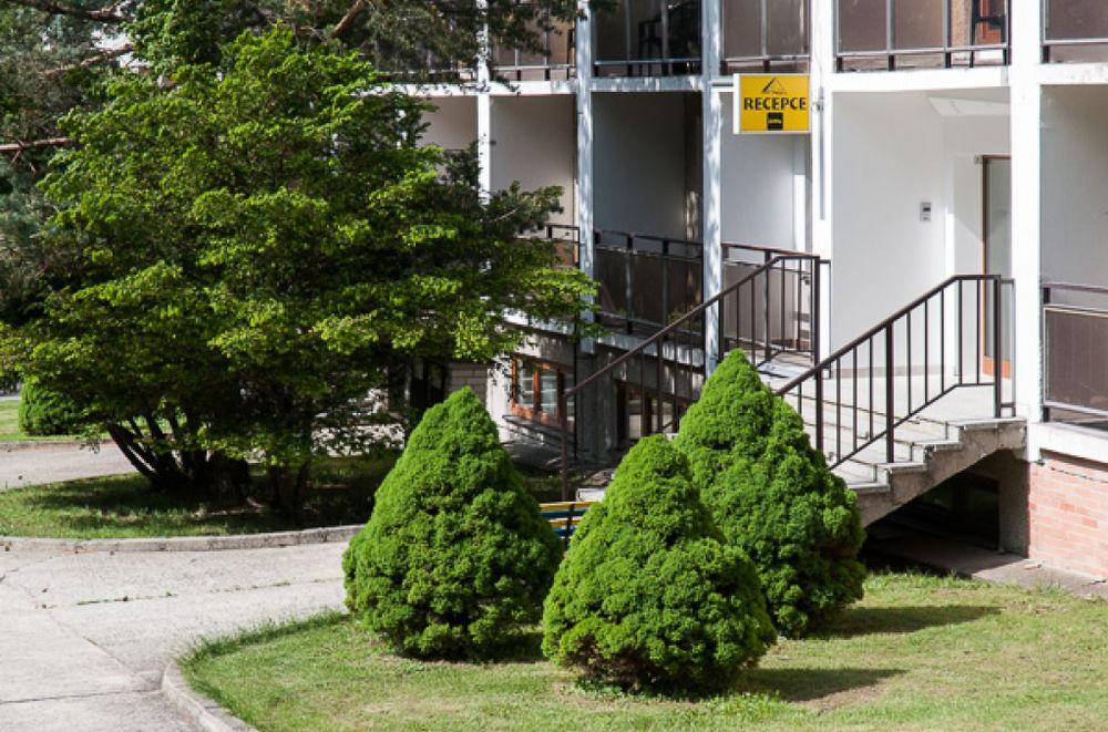 Hotel Radejov Knezdub Exterior foto